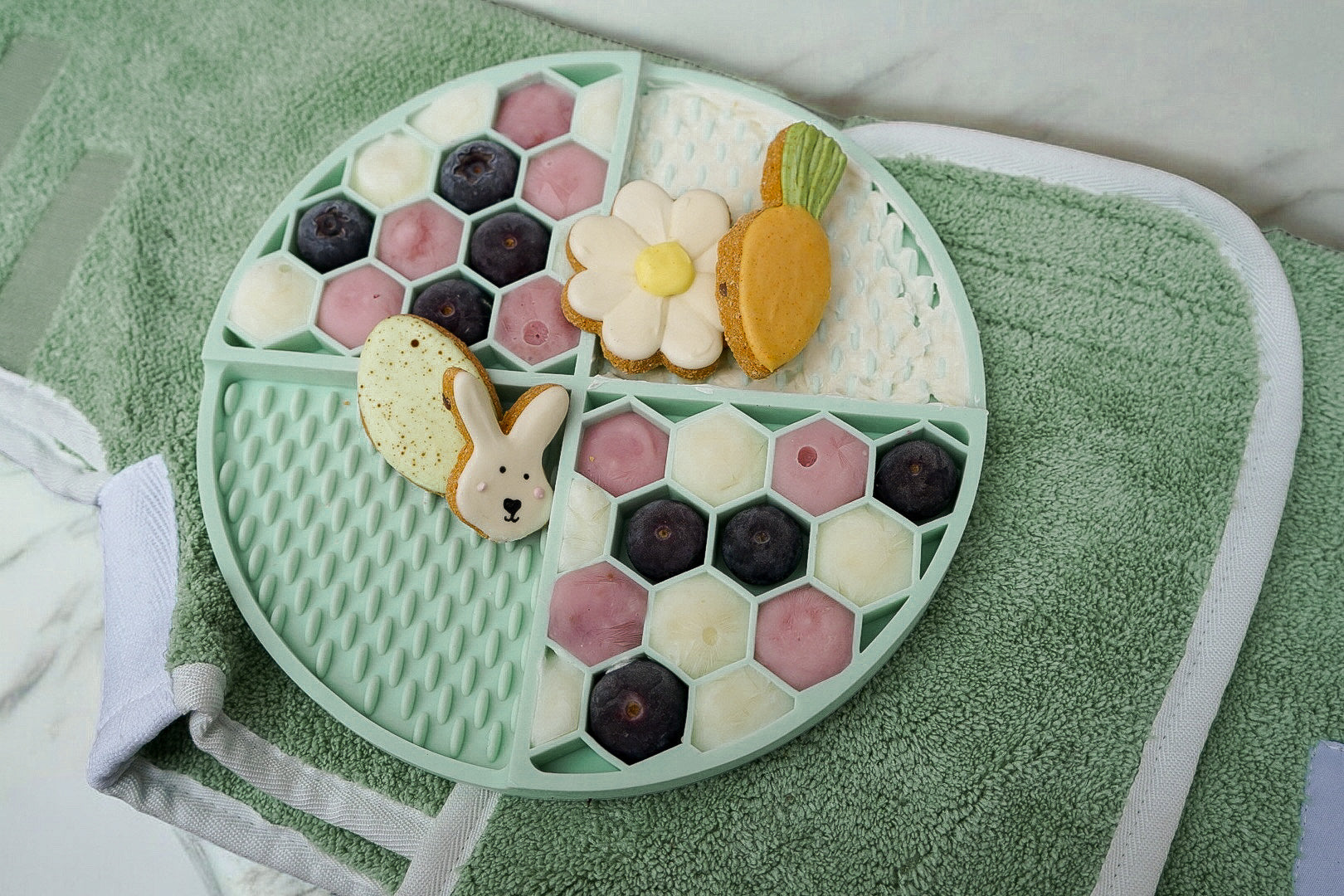 Pastel Pooch® Hexagon Enrichment Mat